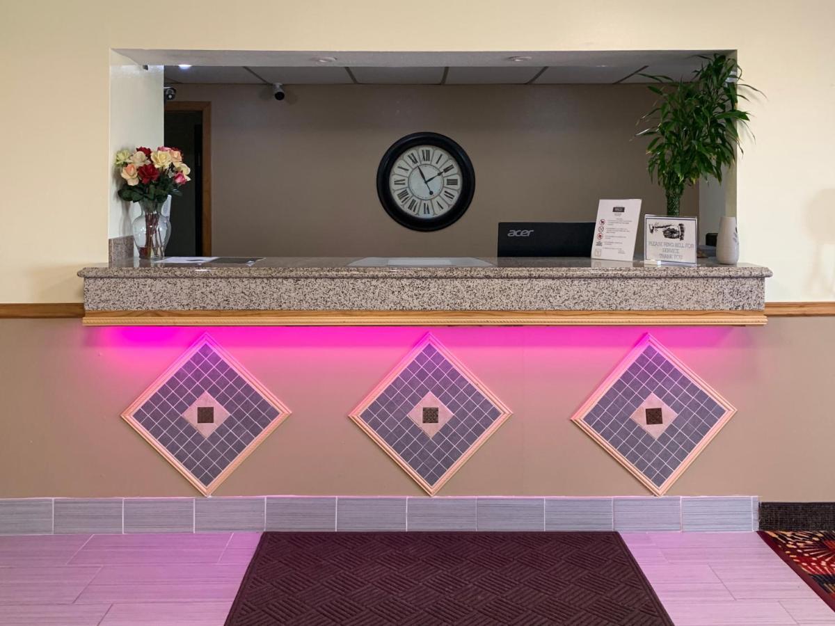 Budget Inn & Suites Nevada Екстериор снимка