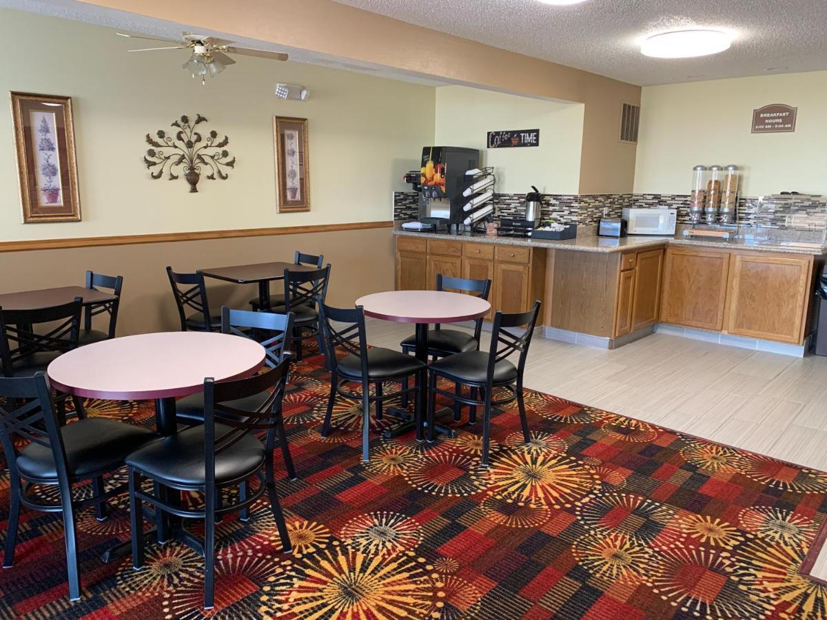Budget Inn & Suites Nevada Екстериор снимка
