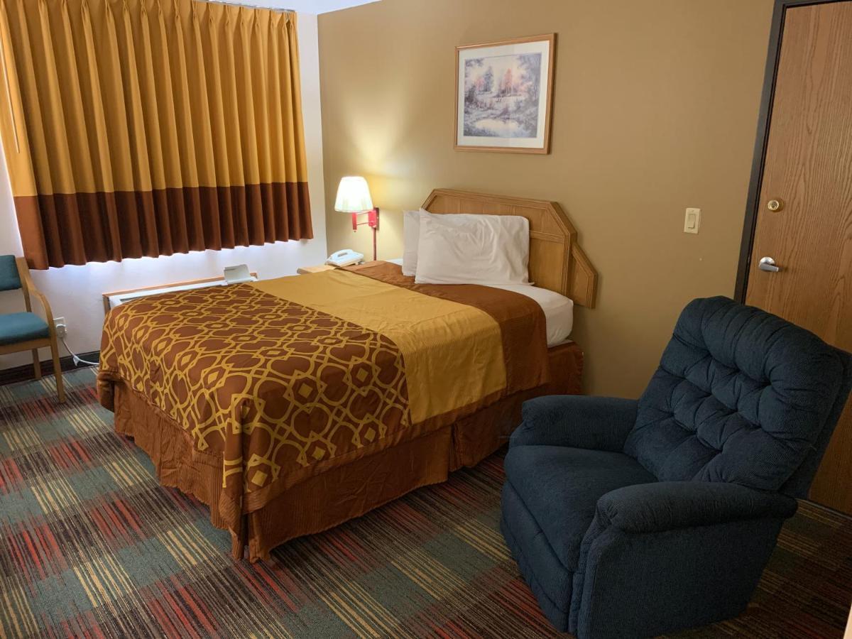 Budget Inn & Suites Nevada Стая снимка